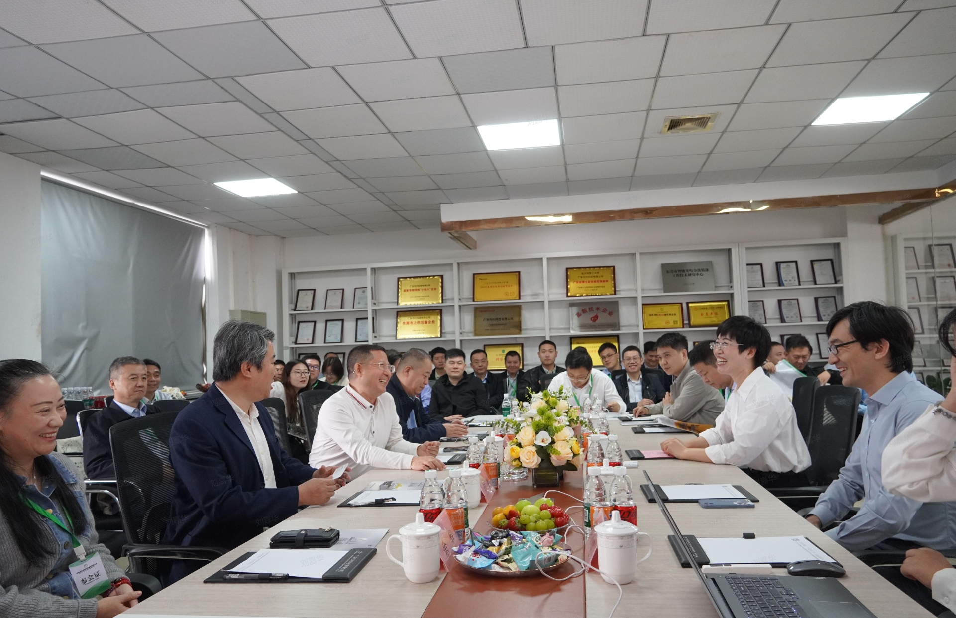 More than 50 leaders from China Renewable Resources Group visited DataBeyond Technology for inspection and guidance